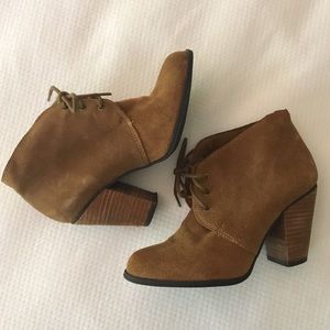 BCBGeneration tan ankle boots- Size 7